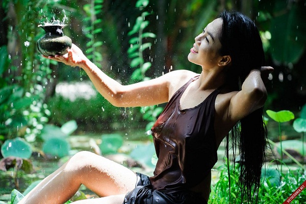 Vì sao tiếng mưa rơi giúp bạn ngủ ngon?